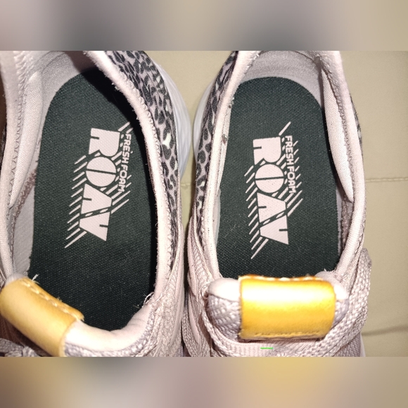 New Balance Women's Mauve and Leopard Sneakers - Picture 4 of 6